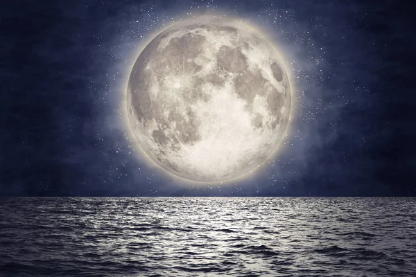 Pleine Lune Sur Surface Mer Avec Réflexion — Photo