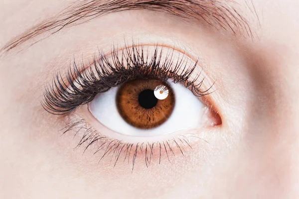 İnsan gözü görüntü kadar kapatın