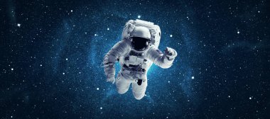 Uzayda bir astronot. Bu görüntünün elementleri NASA tarafından desteklenmektedir