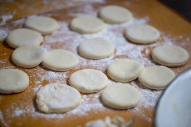 Gürcistan. Hıngel evde, ana yemek, Gürcü yemekleri evde yemek. hıngel için hamur