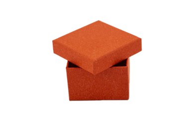 beyaz arkaplanda kırmızı kutu