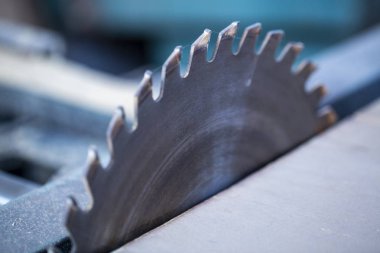 eski doğrama dükkanı, bir ağaç testere için doğrama aracı