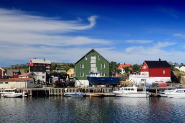 Henningsvaer, Norveç - Lofoten Adaları'ndaki balıkçı köyü.
