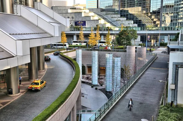 Tokyo Japan December 2016 People Walk Shiodome City Center Skyscraper — Stock Photo, Image