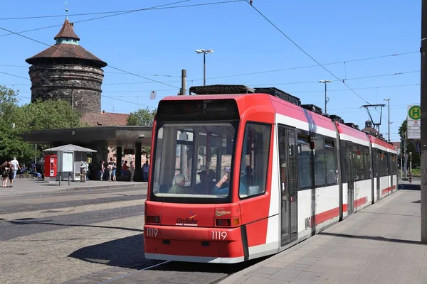 Nürnberg Tyskland Maj 2018 Människor Rida Kollektivtrafik Elektrisk Spårvagn Nürnberg — Stockfoto