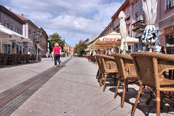 Novi Sad Sérvia Agosto 2012 Pessoas Visitam Cidade Velha Novi — Fotografia de Stock