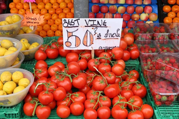 Tomates Vid Compras Verduras Mercado Leeds Reino Unido —  Fotos de Stock