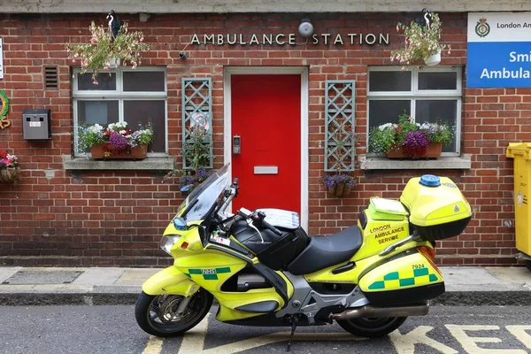 Londýn Velká Británie Června 2016 Londýnská Ambulance Zaparkovaná Ambulanci Součást — Stock fotografie