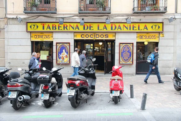 Madrid Spain October 2012 Orang Orang Mengunjungi Restoran Spanyol Madrid — Stok Foto