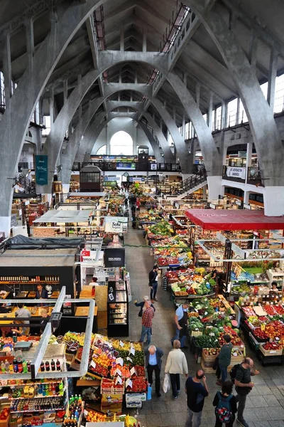Wroclaw Pologne Mai 2018 Les Gens Visitent Wroclaw Market Hall — Photo
