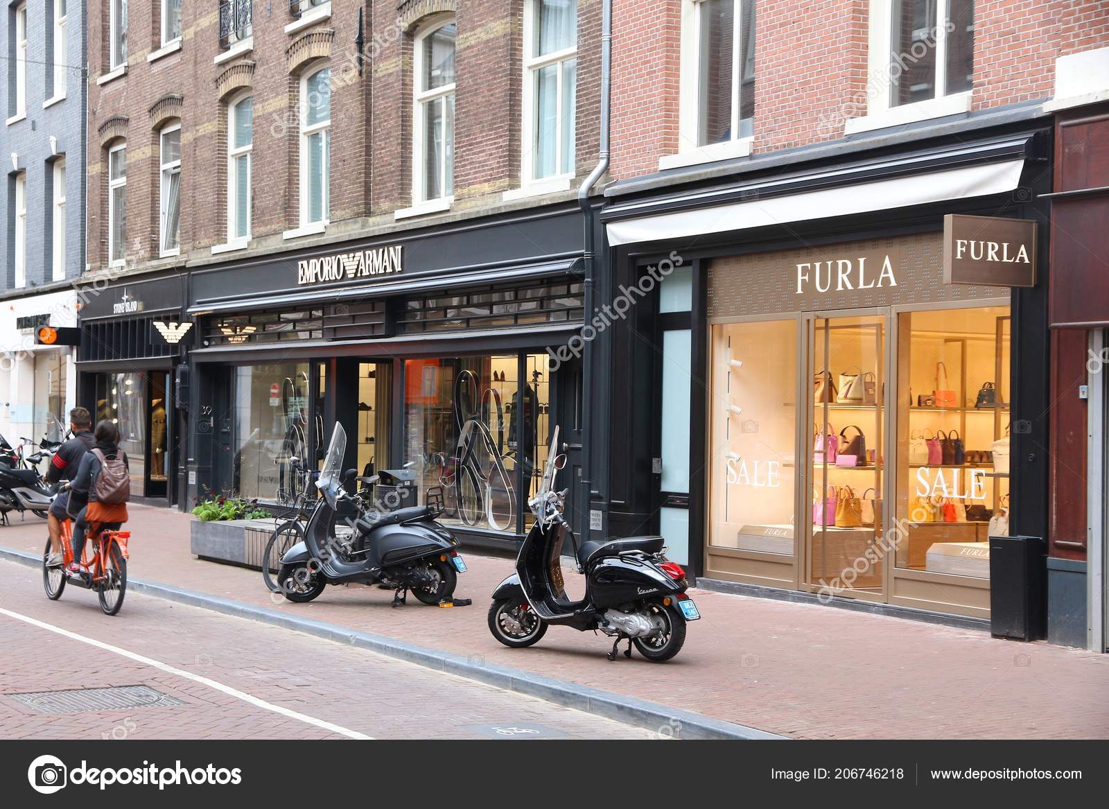 Louis Vuitton Amsterdam Hooftstraat Store in Amsterdam, Netherlands
