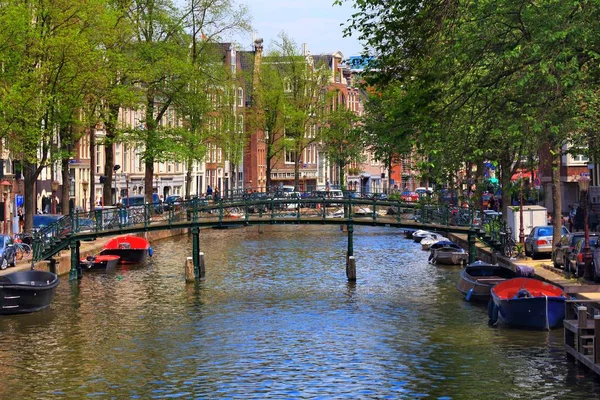 Kanal Amsterdam Oudezijds Voorburgwal Niederländische Stadtlandschaft — Stockfoto