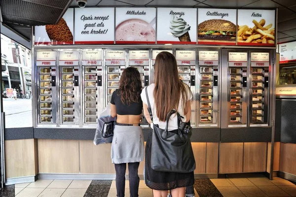 Amsterdam Netherlands July 2017 Customers Choose Fast Food Febo Amsterdam — Stock Photo, Image