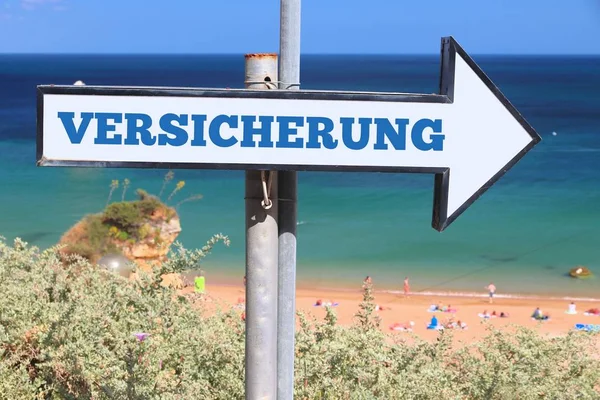 Versicherung Assicurazione Lingua Tedesca Spiaggia Segno Testo — Foto Stock