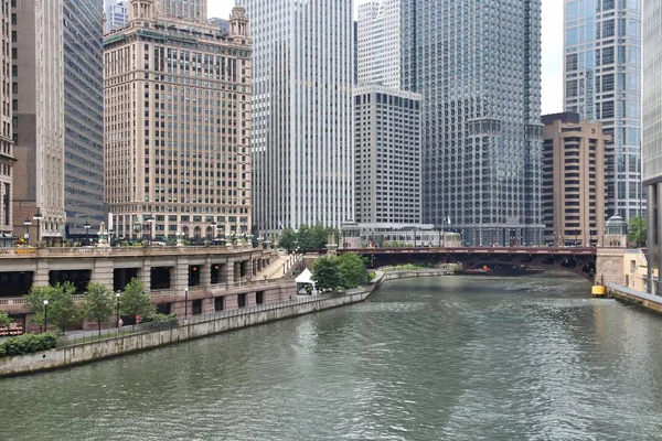 Chicago Loop Mrakodrapy Řekou Nás Výhledem Město — Stock fotografie