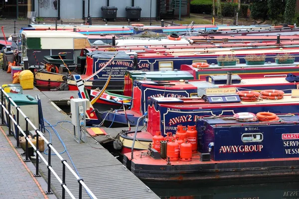 Birmingham Reino Unido Abril 2013 Narrowboats Atracados Gas Street Basin — Fotografia de Stock