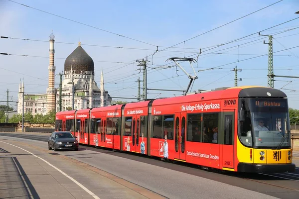 Dresden Alemanha Maio 2018 Passeio Passageiros Transporte Público Eléctrico Dresden — Fotografia de Stock