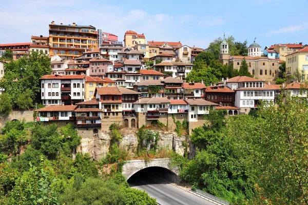 Bulgaristan Veliko Tarnovo Yolu Tüneli Eski Şehir Tepelerde Yer — Stok fotoğraf