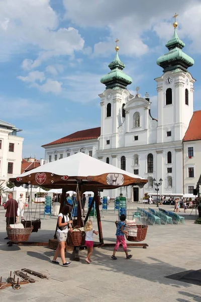 Győr Hungria Agosto 2012 Pessoas Visitam Cidade Velha Győr Hungria — Fotografia de Stock