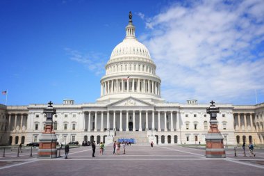 Washington Dc, Amerika Birleşik Devletleri - 14 Haziran 2013: İnsanlar 2012 yılında bize Capitol başkentinde Washington Dc. 18,9 milyon turist ziyaret edilen Amerika Birleşik Devletleri ziyaret edin.