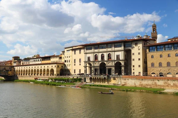 Florence Talya Riverfront Uffizi Galerisi Ile Eski Şehir Cityscape — Stok fotoğraf