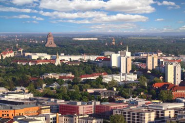 (Devlet Sachsen) Almanya'da Leipzig şehir. Cityscape Marienbrunn ilçe ve Milletler Muharebesi Anıtı.