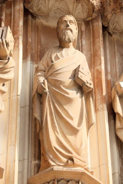 Statua San Marco Evangelista Monastero Batalha Punto Riferimento Gotico Medievale — Foto Stock