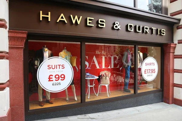 2016年7月7日 Hawes 和柯蒂斯商店在杰明街 Hawes 和柯蒂斯是一个衬衫连锁店成立于1913年 品牌有29家门店 — 图库照片