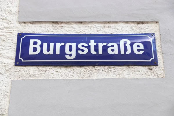 迈森老镇在德国 萨克森的自由状态 Burgstrasse 街标志 — 图库照片