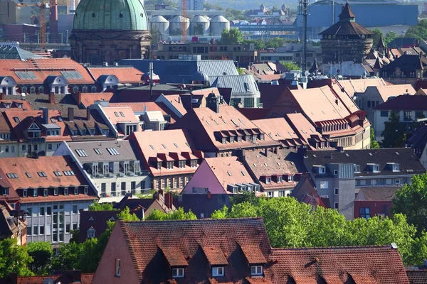 Нюрнберг Германия Крыши Старого Города Церковными Башнями — стоковое фото