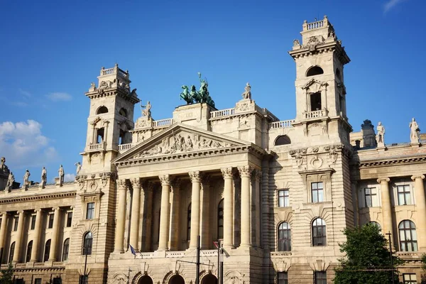 Budapeste Hungria Museu Etnográfico Visto Praça Pública — Fotografia de Stock