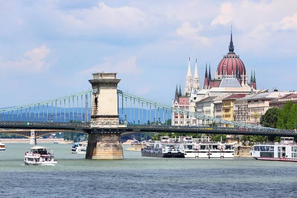 Budapeszt Węgry Stolicy Most Łańcuchowy Oraz Parlament — Zdjęcie stockowe