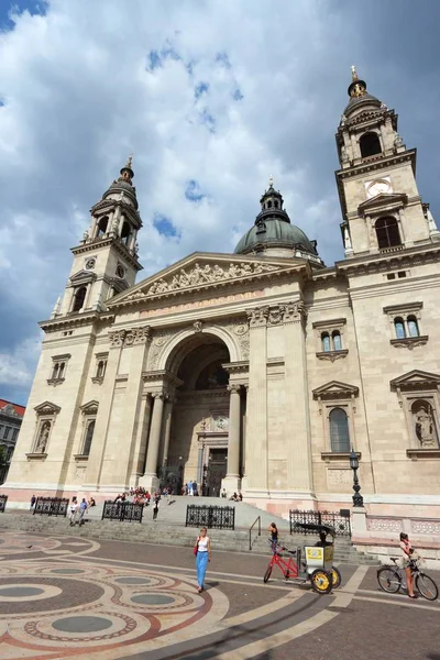 Будапест Хангария Июня 2014 Люди Посещают Базилику Святого Стефана Будапеште — стоковое фото
