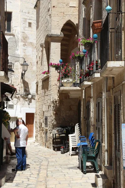 Polignano Mare Itália Maio 2017 Pessoas Visitam Polignano Mare Cidade — Fotografia de Stock