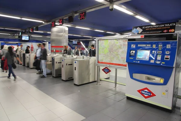 Madrid Spanje Oktober 2012 Geef Mensen Madrid Metro Metro Van — Stockfoto