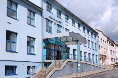 Presov, Slovakya - 27 Ağustos 2012: Üniversite Presov, Slovakya (Presovska Universita). Fakülte Binası sağlık. Üniversite 10,059 öğrenciler 2012 yılında vardı..