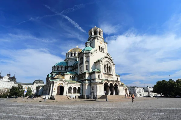 Sofia Bulgária Agosto 2012 Pessoas Visitam Catedral Sofia Bulgária Sofia — Fotografia de Stock