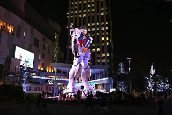 Tokyo Japão Dezembro 2016 Pessoas Visitam Estátua Robô Gigante Mobile — Fotografia de Stock