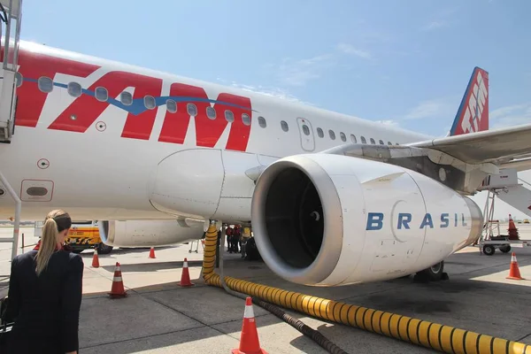 Sao Paulo Brasil Outubro 2014 Tam Airlines Airbus A320 Aeroporto — Fotografia de Stock