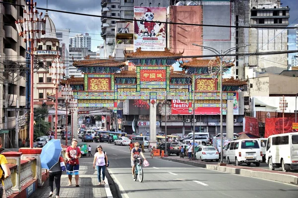 Manila Filipinas Novembro 2017 Pessoas Visitam Chinatown Manila Filipinas Metro — Fotografia de Stock