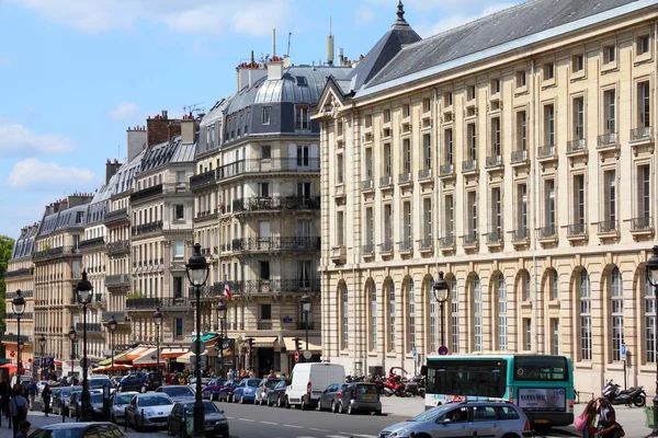 フランス 2011 フランスの人々 が歩きます 2011 1560 万国際線到着と 世界で最も訪問都市 — ストック写真