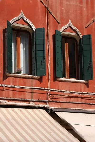 Venedig Stadt Italien Schöne Fenster Traditionellen Venezianischen Stil — Stockfoto