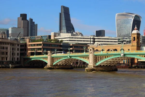 Skyline Londres Reino Unido Rio Tamisa Cidade Arranha Céus — Fotografia de Stock