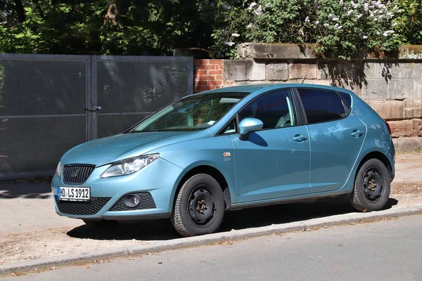 Erlangen Almanya Mayıs 2018 Almanya Mavi Seat Ibiza Kompakt Hatchback — Stok fotoğraf