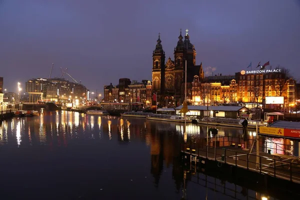 Amsterdam Holandia Grudnia 2018 Wcześnie Rano Canal View Amsterdam Holandia — Zdjęcie stockowe