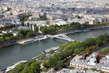 Paris Seine Nehri cityscape. Elysee bölge ile havadan görünümü.