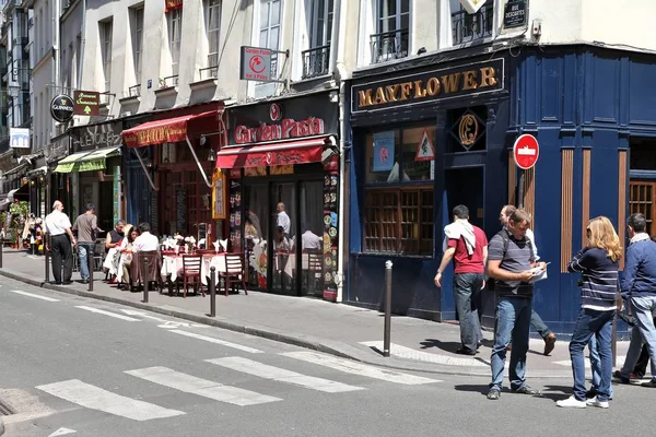 Париж Франция Июля 2011 Года Люди Посещают Рестораны Кафе Париже — стоковое фото
