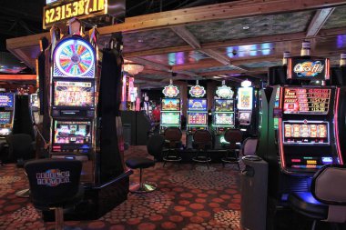 Las Vegas, Amerika Birleşik Devletleri - 13 Nisan 2014: Hooters casino Slot Oyunları. Las Vegas'ta 104 casinolar bulunmaktadır.