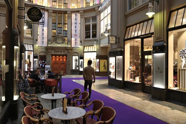 Leipzig Tyskland Maj 2018 Människor Besök Mädler Passage Shopping Arcade — Stockfoto