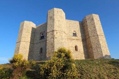 Castel Del Monte - Simgesel Yapı Ortaçağ Kalesi Apulia, İtalya. UNESCO Dünya Miras Listesi.
